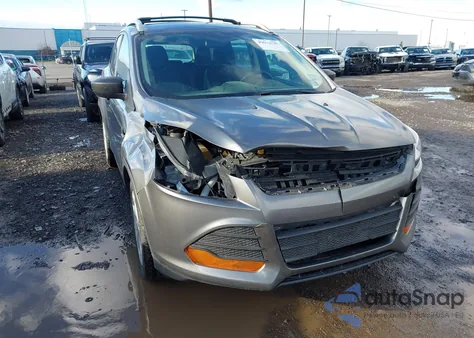 2014 Ford Escape S z USA, uszkodzony, nr VIN 1FMCU0F73EUE55913